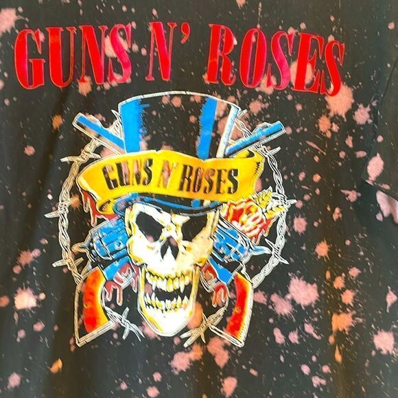 Guns and Roses Black Short Sleeve Tee shirt Size Medium - Picture 2 of 3